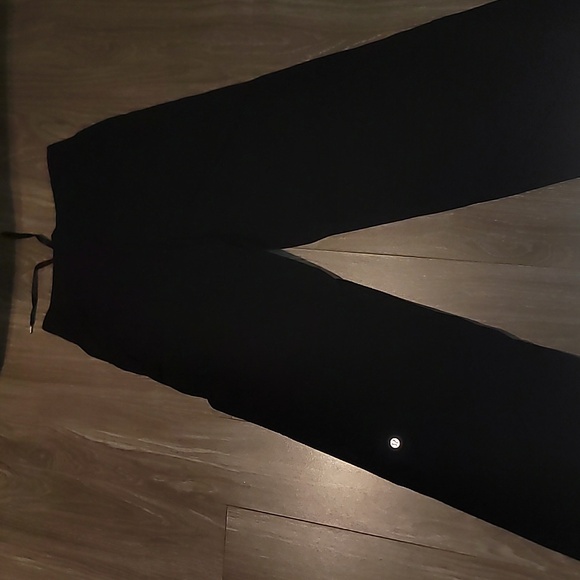 Lululemon pants - Picture 2 of 5